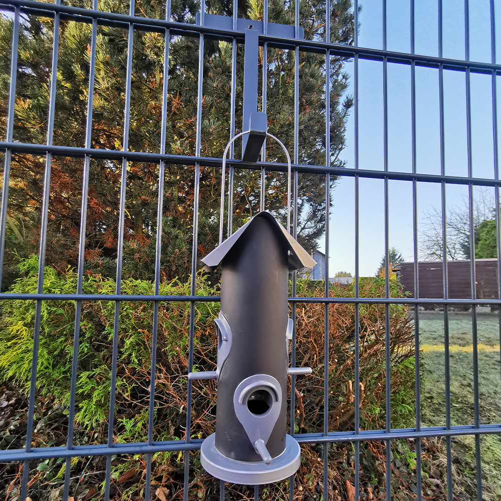 FIXIERHALTER EINDREHHALTERUNG