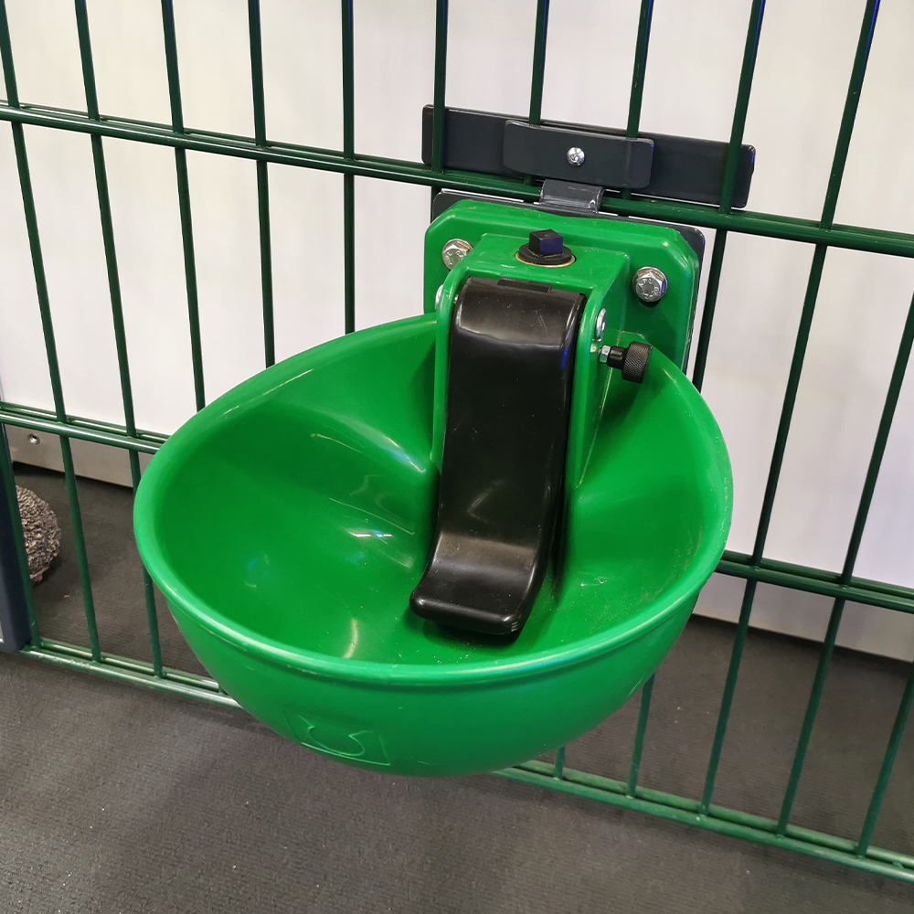 WASSERTRÄNKE EINDREHHALTERUNG | INKLUSIVE WASSERTRÄNKE